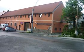Penzion V Maštali
